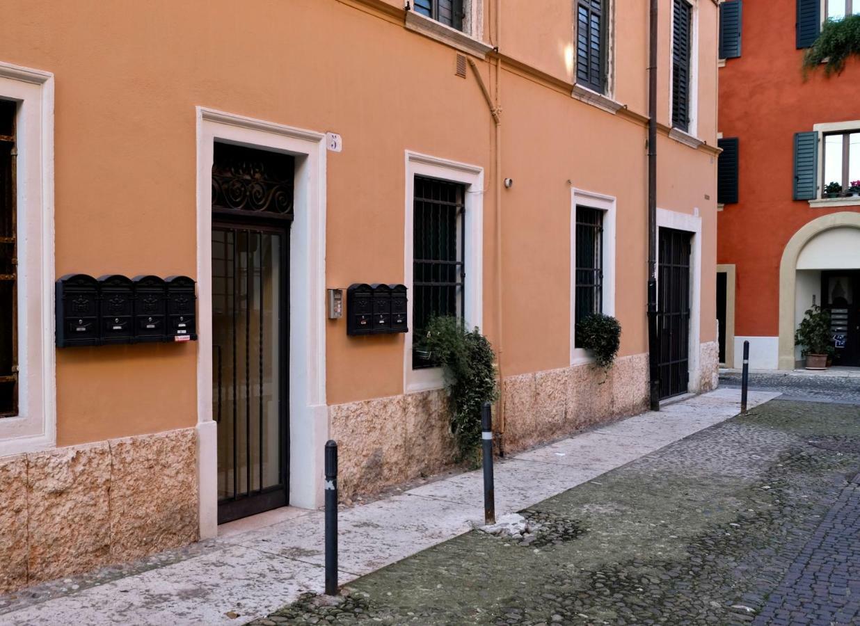 Boutique Apartment Ca Monastero Verona Exterior photo